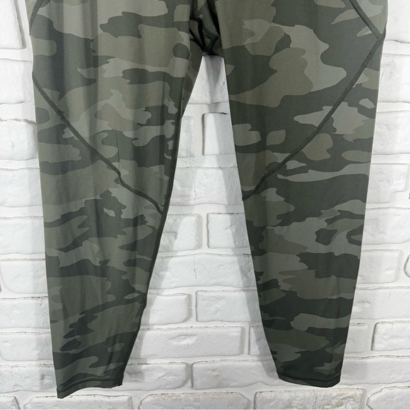 Sweaty Betty Power 7/8 Length Leggings Camo Size 12 - Picture 9 of 10